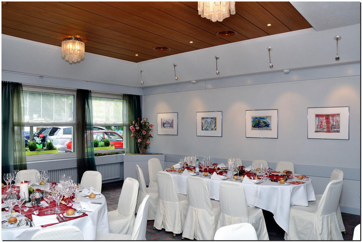 sample_2010_00073.jpg - (C)WWW.TOKU.CH